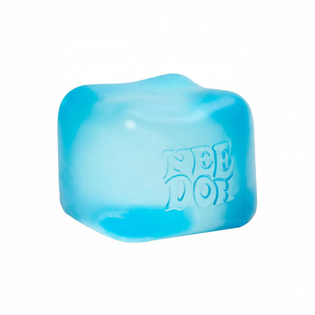 HEE DOH Cubo de Gel Azul sobre fondo blanco